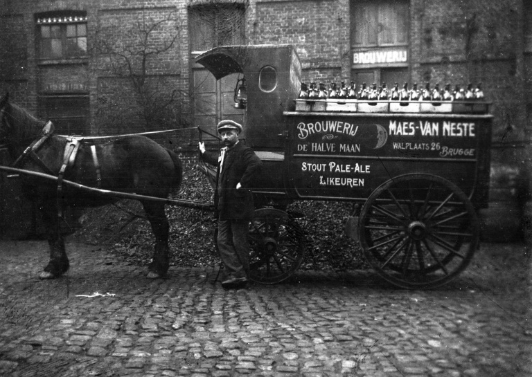 Horse and cart  Brewery De Halve Maan